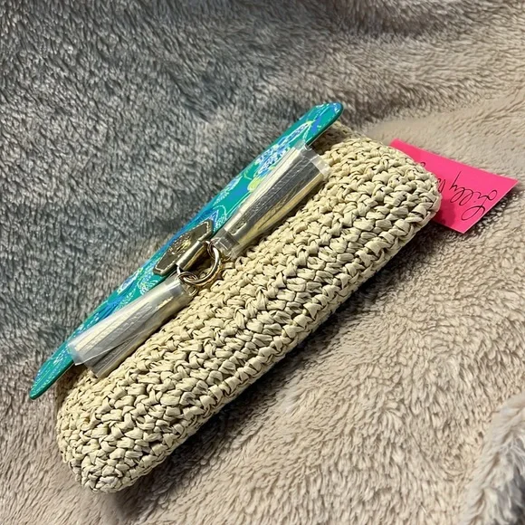 LILLY PULITZER Botanical Garden Straw Crossbody Flutter Clutch - Picture 10 of 17